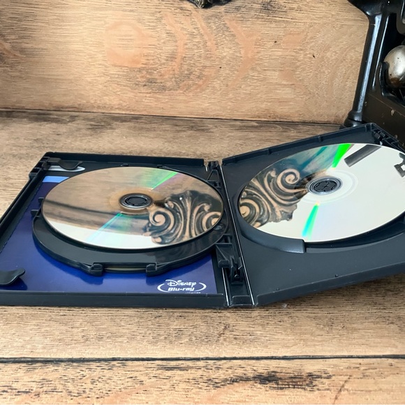 Walt Disney "Snow White and the Seven Dwarfs" Diamond Edition DVD - Picture 4 of 4